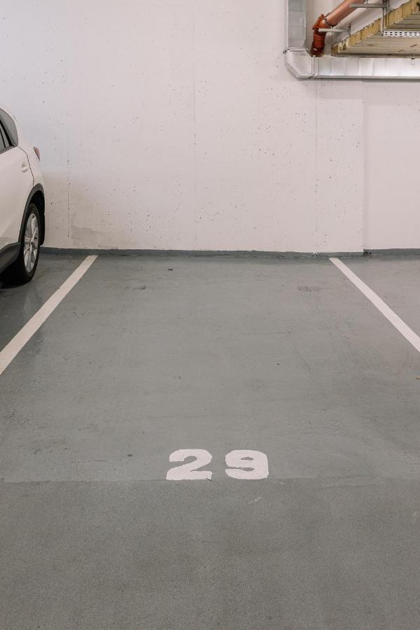 Skau 1 Old Town Family & Business Apartment Free Parking ブラチスラヴァ エクステリア 写真