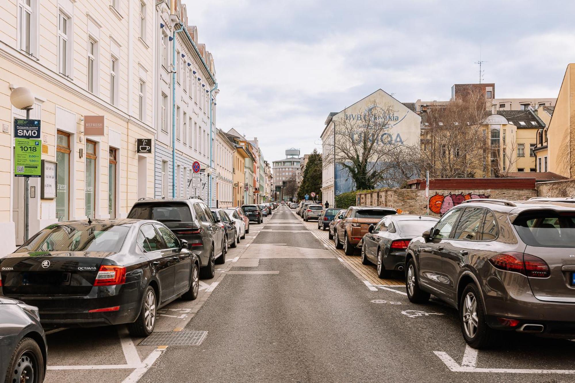 Skau 1 Old Town Family & Business Apartment Free Parking ブラチスラヴァ エクステリア 写真